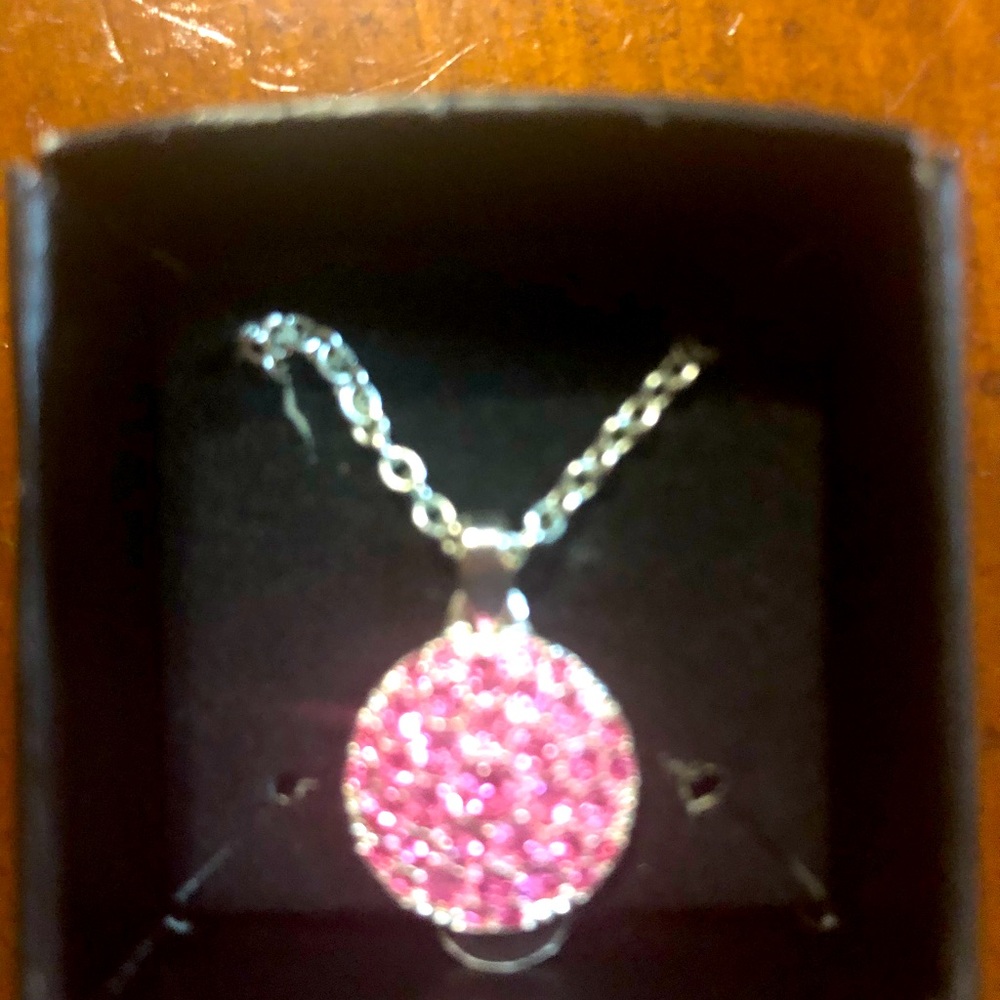 Beautiful pink birthstone necklace from AVON💝